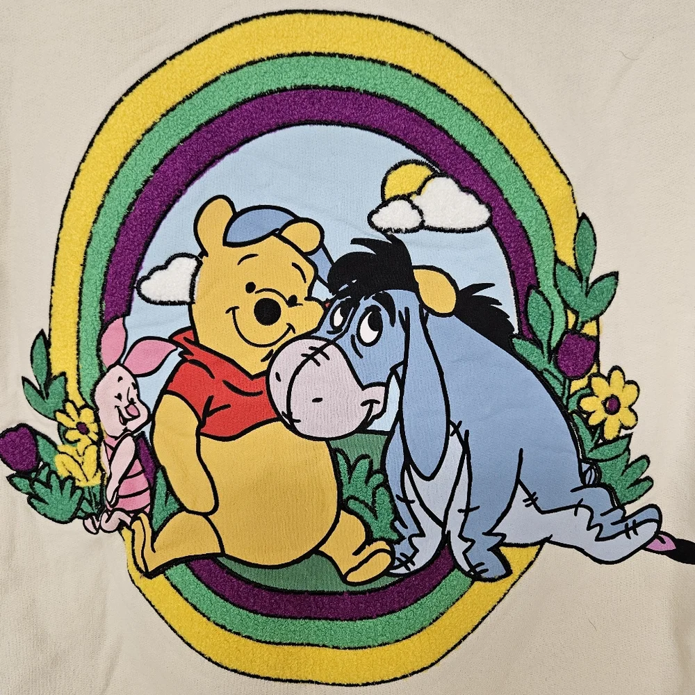 Winnie the Pooh‎ Graphic Sweatshirt Crewneck Size Small - Picture 2 of 6